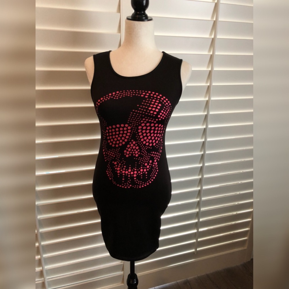 Black skull dress